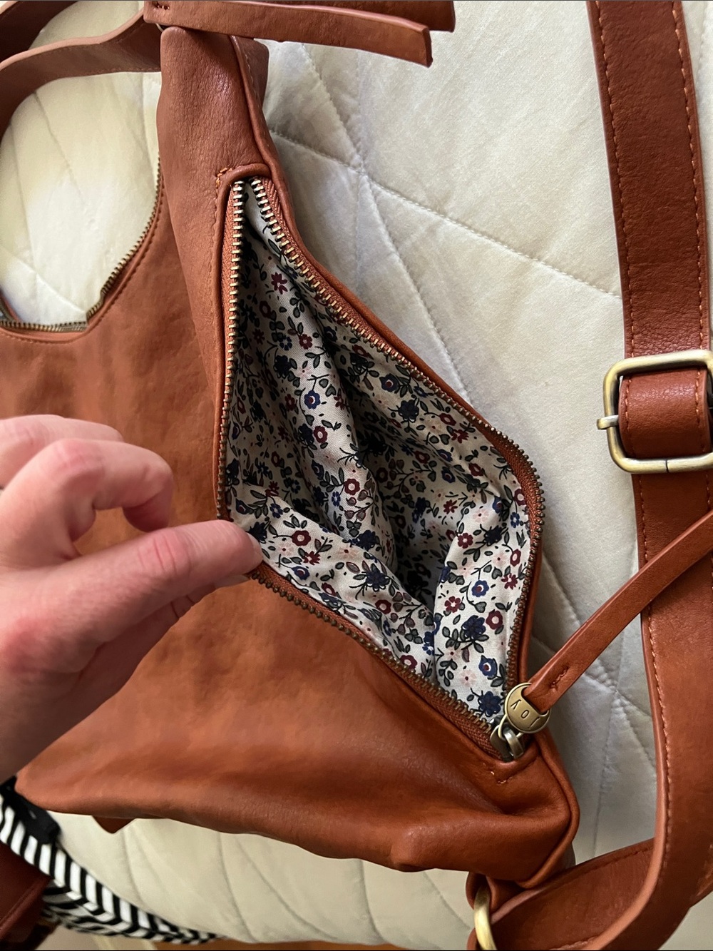 Joy Susan Convertible Backpack brown - Picture 16 of 16